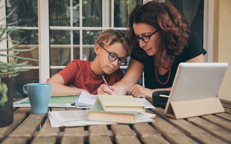 Private Educators Versus Tutors: How They Can Bridge the Learning Gap