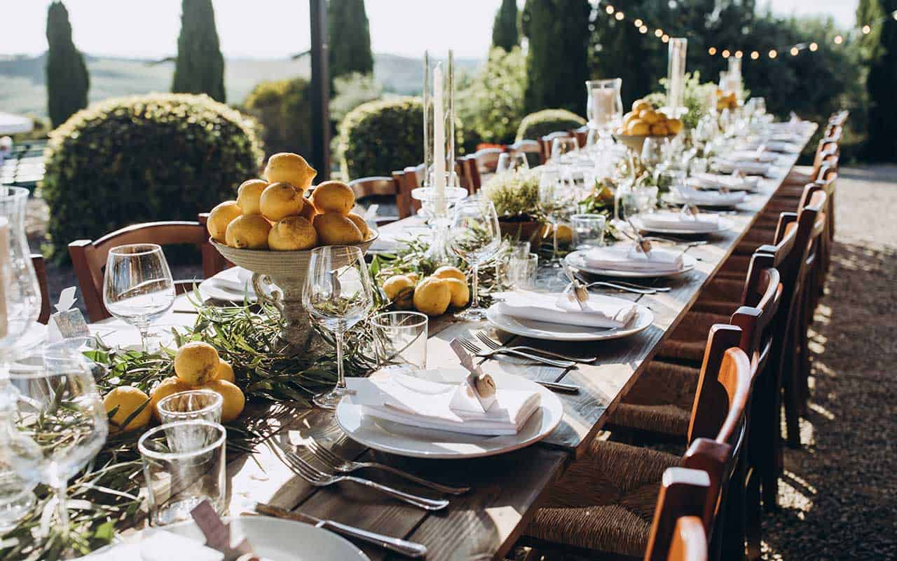 Planning a Dinner Party: Reasons to Hire a Personal Chef